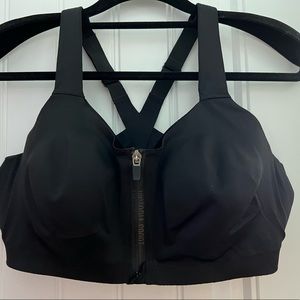Victoria’s Secret Incredible Knockout Ultra Max 38DD sports bra